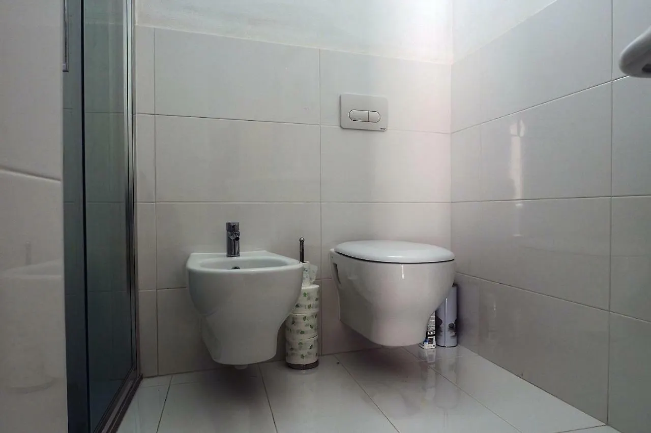 Marina Apartments Colico